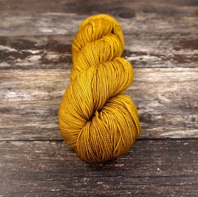 Fyberspates_Vivacious_4ply_632_Burnished
